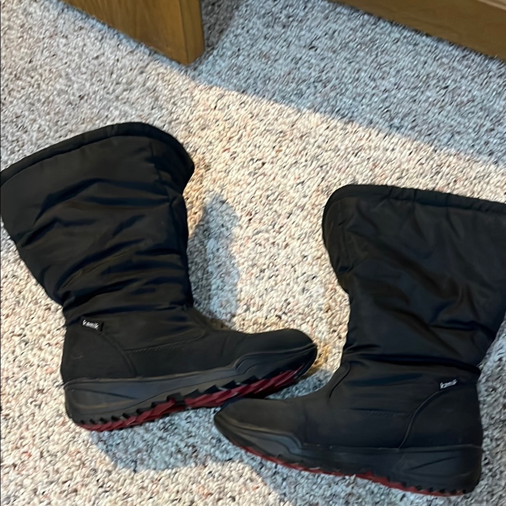 Women's Kamik Black Winter Boots